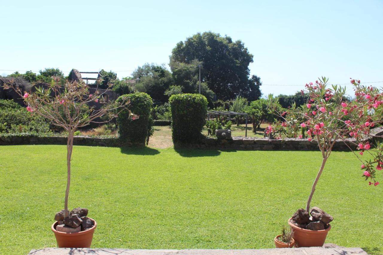 Villa Il Giardino Degli Ovali à Fiumefreddo di Sicilia Extérieur photo