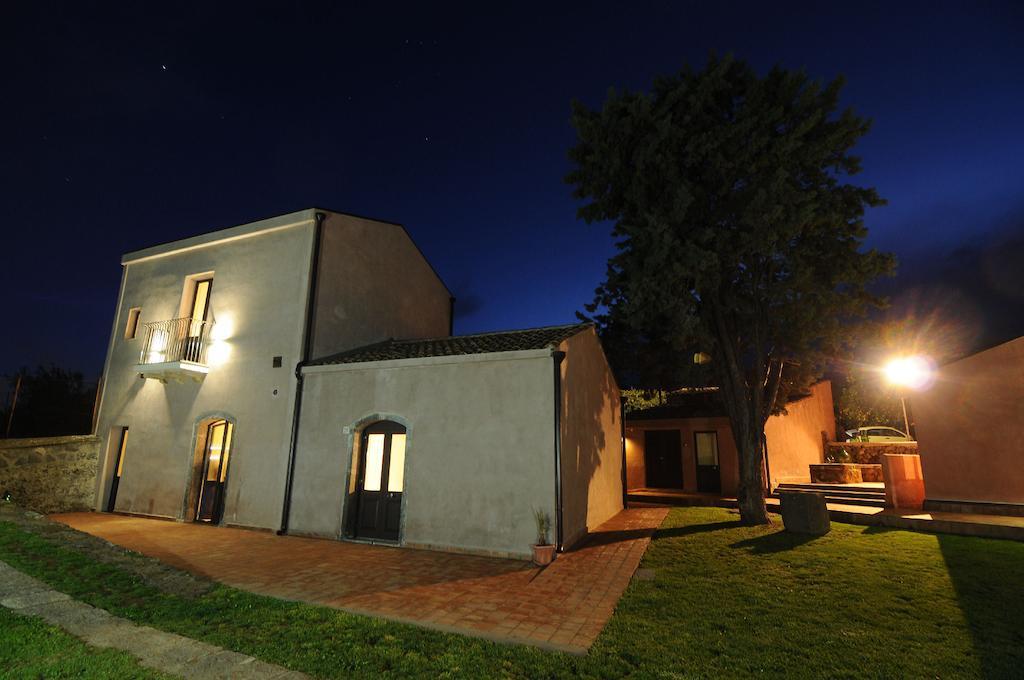 Villa Il Giardino Degli Ovali à Fiumefreddo di Sicilia Chambre photo