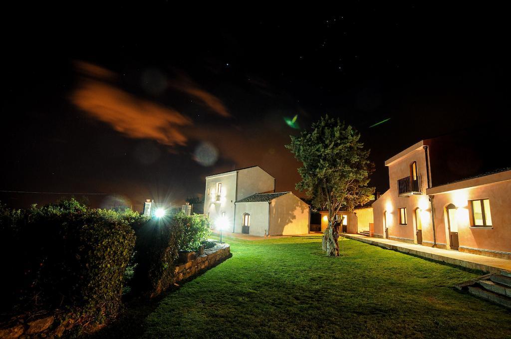 Villa Il Giardino Degli Ovali à Fiumefreddo di Sicilia Extérieur photo